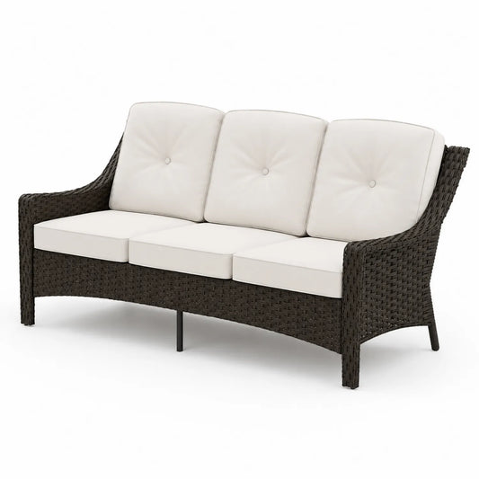 Divano 3 posti in rattan marrone con cuscini bianchi
