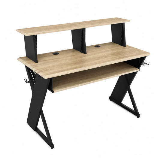 Scrivania in legno MDF e metallo nero con ripiani